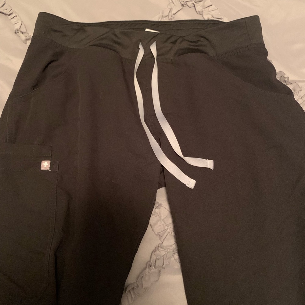 Black Figs Cargo Scrub Pants